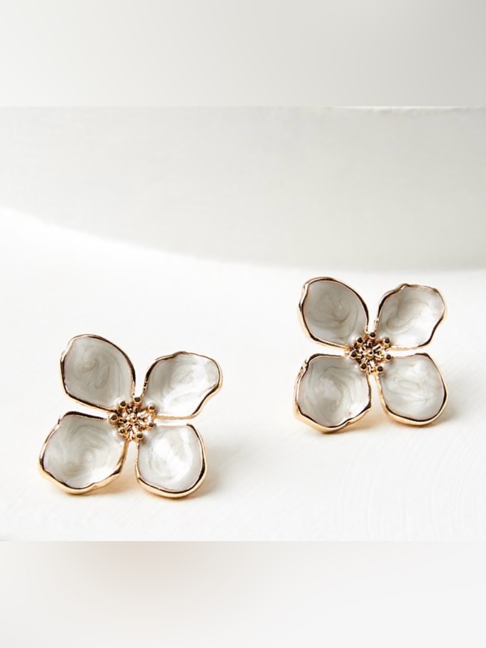 Oversized Floral Petal Stud Earrings in White and Gold